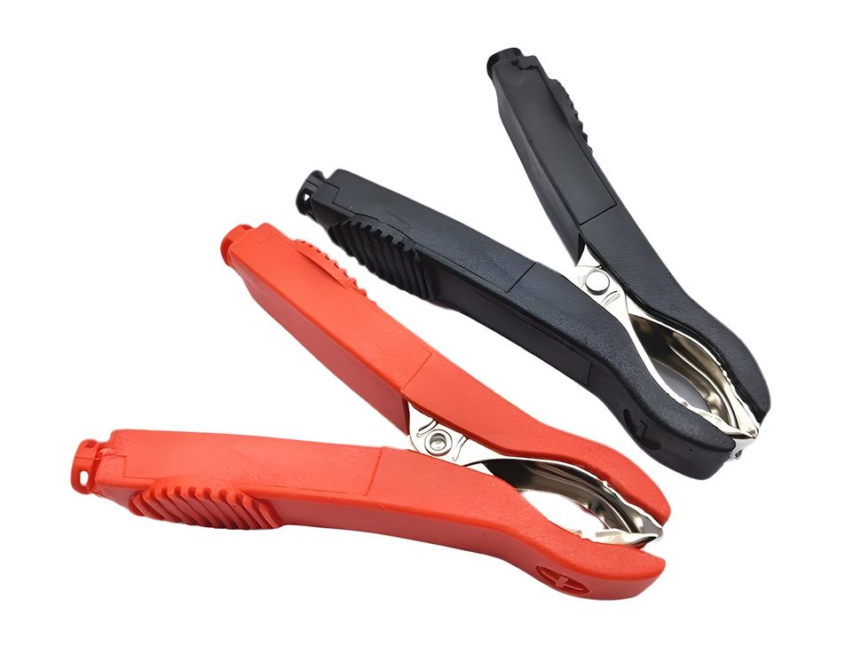 35A Red & Black Crocodile Alligator Clips - Image 1