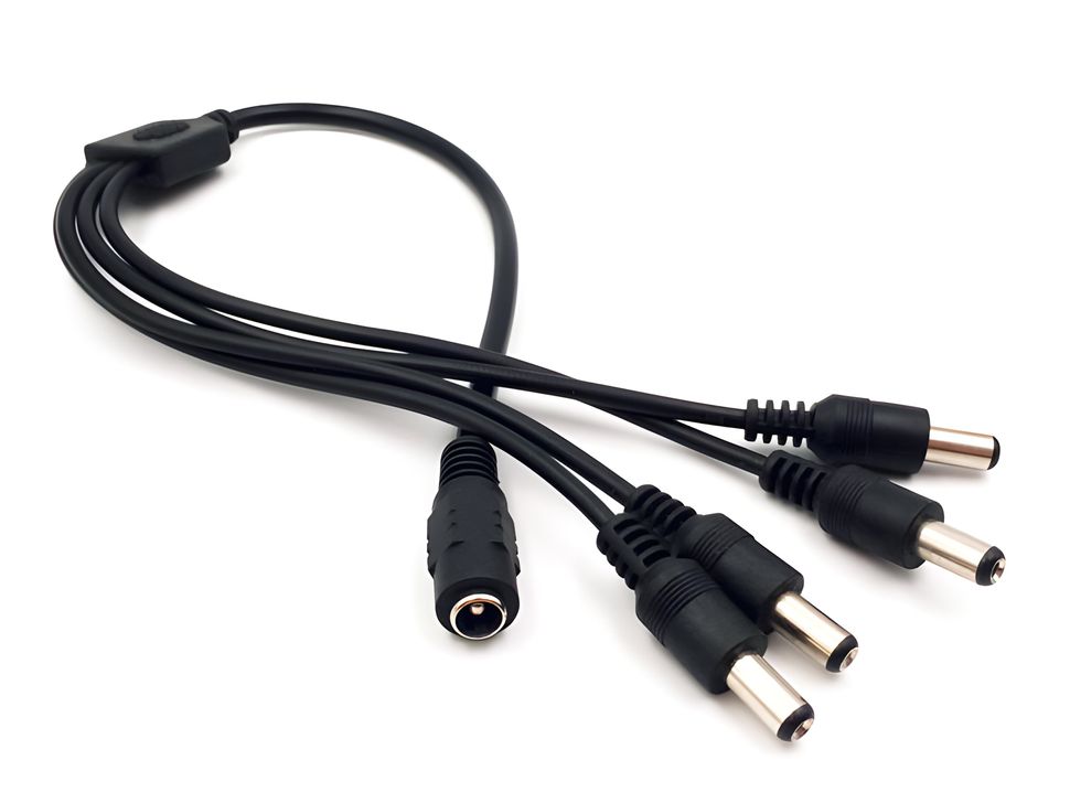  4-Way 2.1mm DC Barrel Jack to Plug Splitter